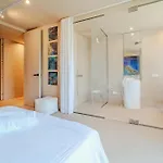 Hybrid Icon Gallery Гостевой дом 4*