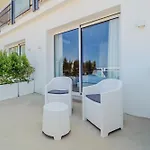 Гостевой дом Hybrid Icon Gallery 4*